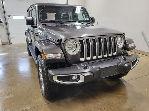 Used 2022 Jeep Wrangler Unlimited Sahara w/ Cold Weather Group AWD/4WD image 14