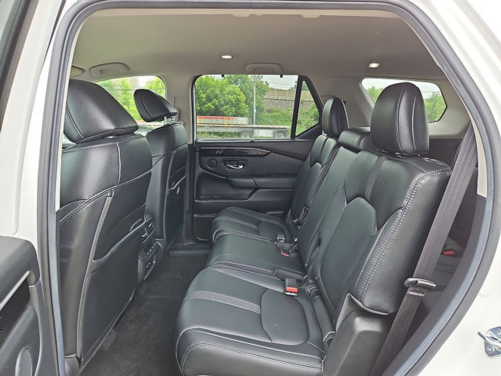 Used 2024 Honda Pilot EX-L image 10