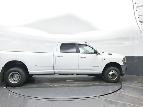 Used 2022 RAM 3500 Big Horn AWD/4WD image 7