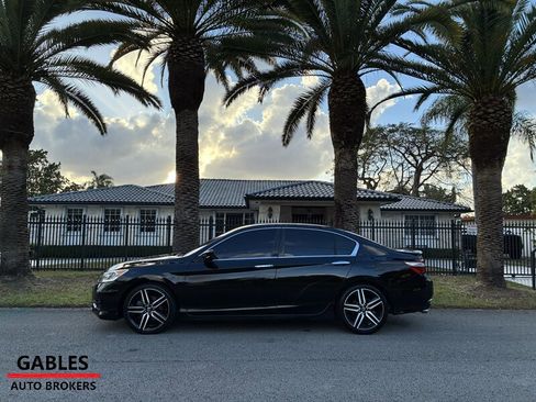 Used 2016 Honda Accord Sport image 8