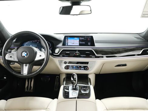 Used 2022 BMW 750i xDrive w/ Executive Package AWD/4WD image 8