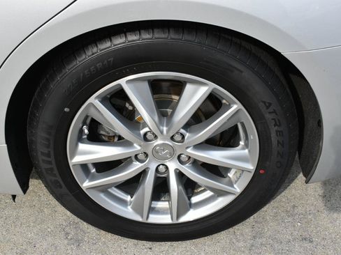 Used 2017 INFINITI Q50 3.0t Premium RWD image 32