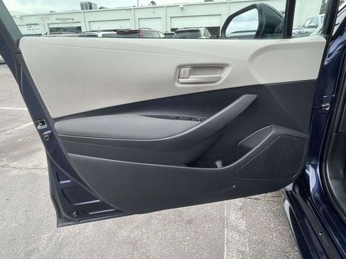 Used 2025 Toyota Corolla LE w/ Convenience Package FWD image 25