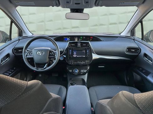Used 2019 Toyota Prius LE FWD image 19