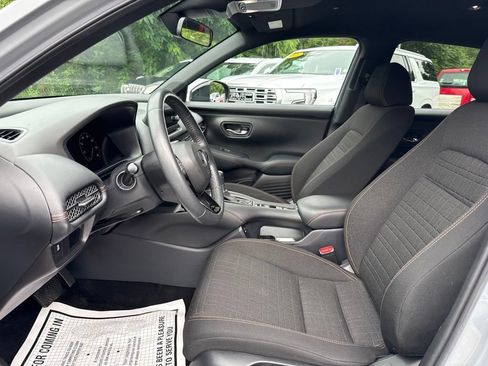 Used 2024 Honda HR-V Sport image 9