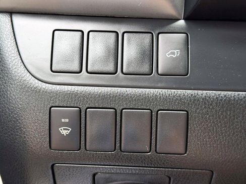 Used 2016 Toyota Highlander XLE AWD/4WD image 17