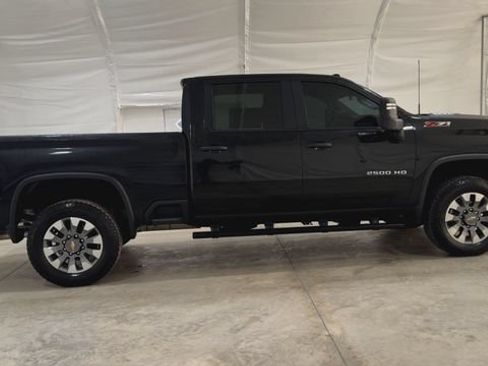 Used 2024 Chevrolet Silverado 2500 Custom w/ Custom Convenience Package AWD/4WD image 5