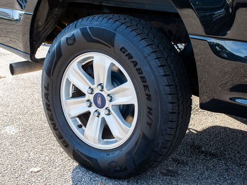 Used 2015 Ford F150 XLT w/ Equipment Group 301A Mid image 7