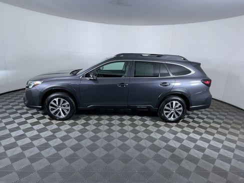 Certified 2025 Subaru Outback Premium w/ Popular Package #1A image 5