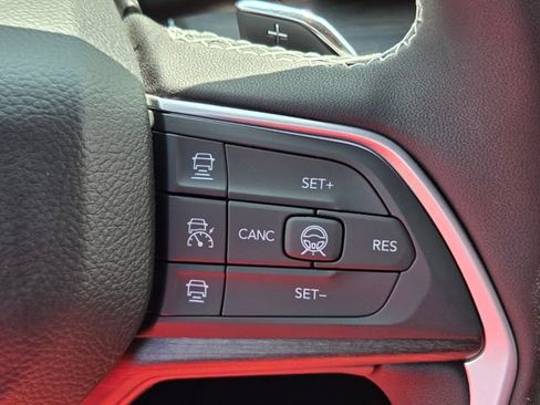New 2026 Jeep Grand Cherokee Altitude RWD image 24
