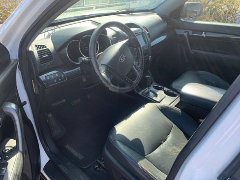 Used 2011 Kia Sorento EX w/ Premium Pkg FWD image 11