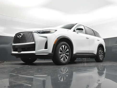 Used 2026 INFINITI QX60 Pure w/ Cargo Package FWD image 32