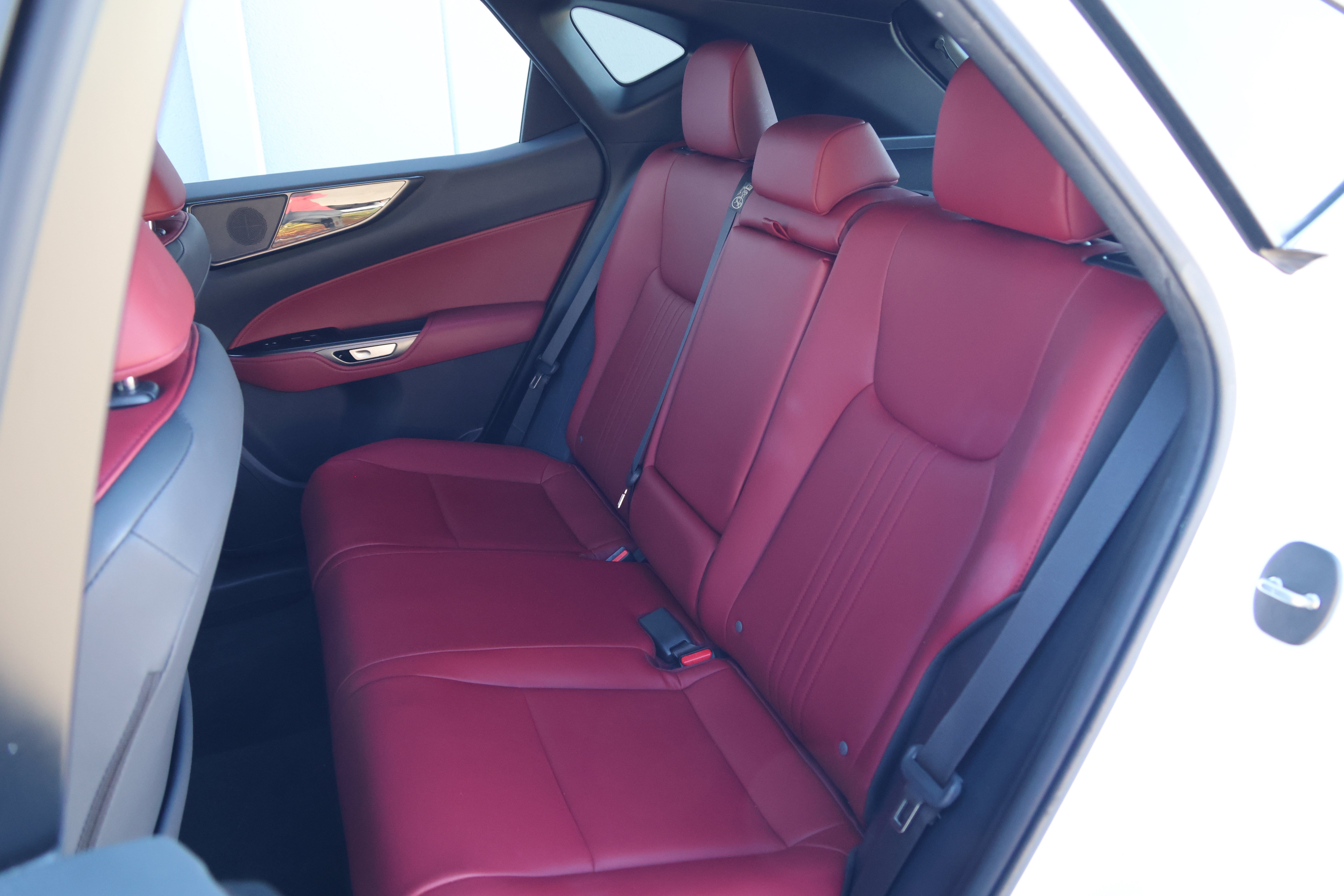 Used 2025 Lexus NX 350h AWD w/ Cold Area Package image 38