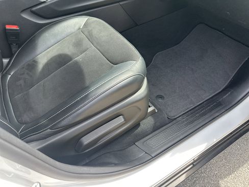 Used 2023 Jeep Grand Cherokee Altitude image 28