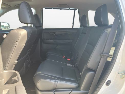 Used 2021 Honda Pilot Special Edition image 16