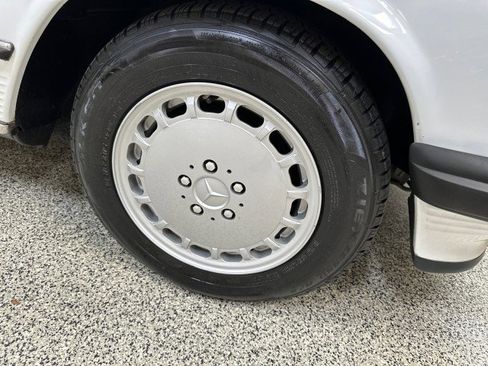 Used 1988 Mercedes-Benz 560 SL image 53