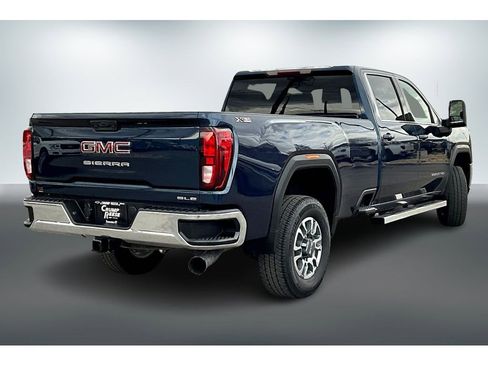 Used 2022 GMC Sierra 3500 SLE w/ SLE Convenience Package image 6