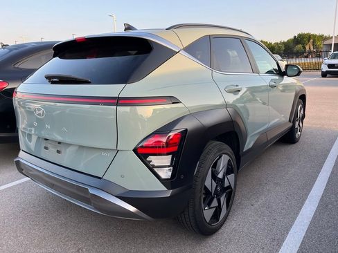 Used 2024 Hyundai Kona Limited FWD image 3