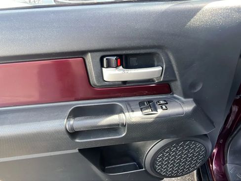 Used 2007 Toyota FJ Cruiser 4WD image 13