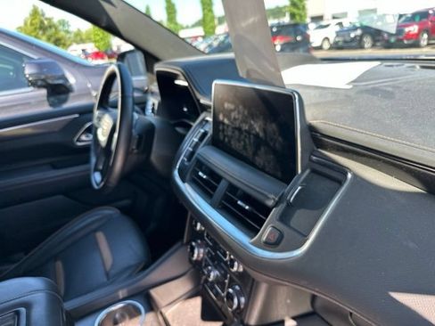 Used 2024 GMC Yukon XL AT4 w/ AT4 Premium Plus Package AWD/4WD image 22
