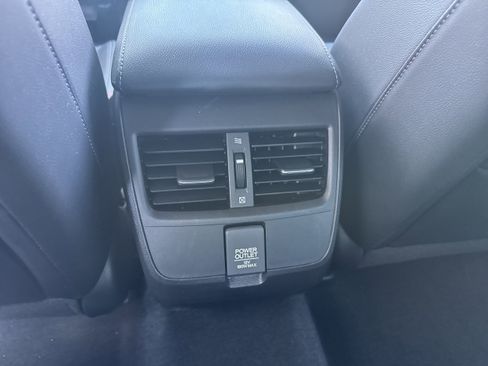 Used 2018 Honda Clarity Touring image 16