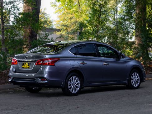 Used 2018 Nissan Sentra SV w/ Premium Package (P01) FWD image 51