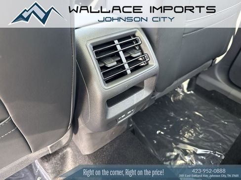 New 2026 Volkswagen Tiguan SE AWD/4WD image 28