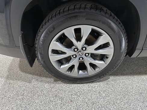 Certified 2024 Toyota Grand Highlander AWD image 23