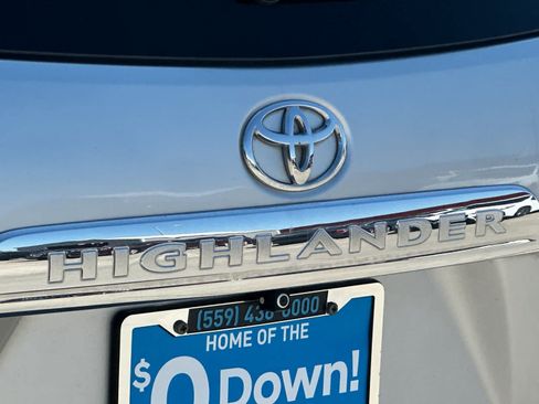 Used 2012 Toyota Highlander FWD image 26