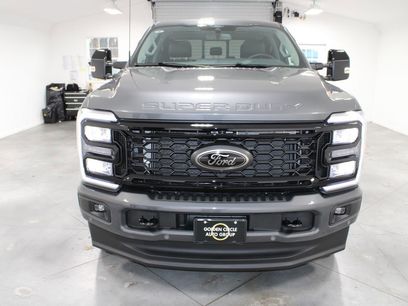 New 2026 Ford F250 Lariat w/ Black Appearance Package