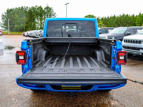 Used 2022 Jeep Gladiator Overland AWD/4WD image 9