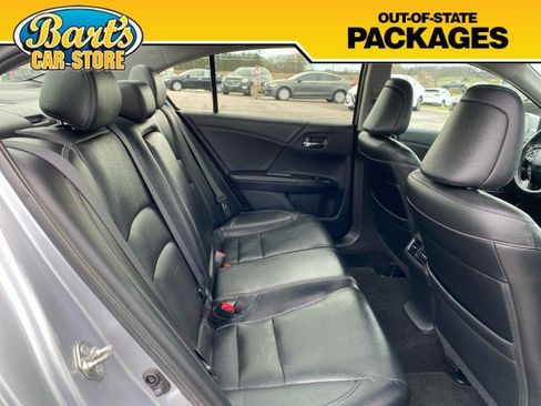 Used 2017 Honda Accord Touring image 10