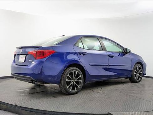 Used 2018 Toyota Corolla XSE FWD image 8