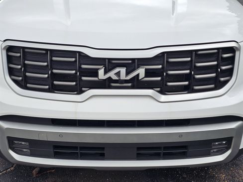 Used 2024 Kia Telluride SX Prestige AWD/4WD image 3