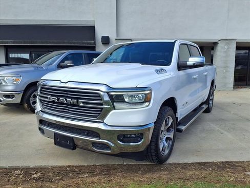 Used 2023 RAM 1500 Laramie AWD/4WD image 4