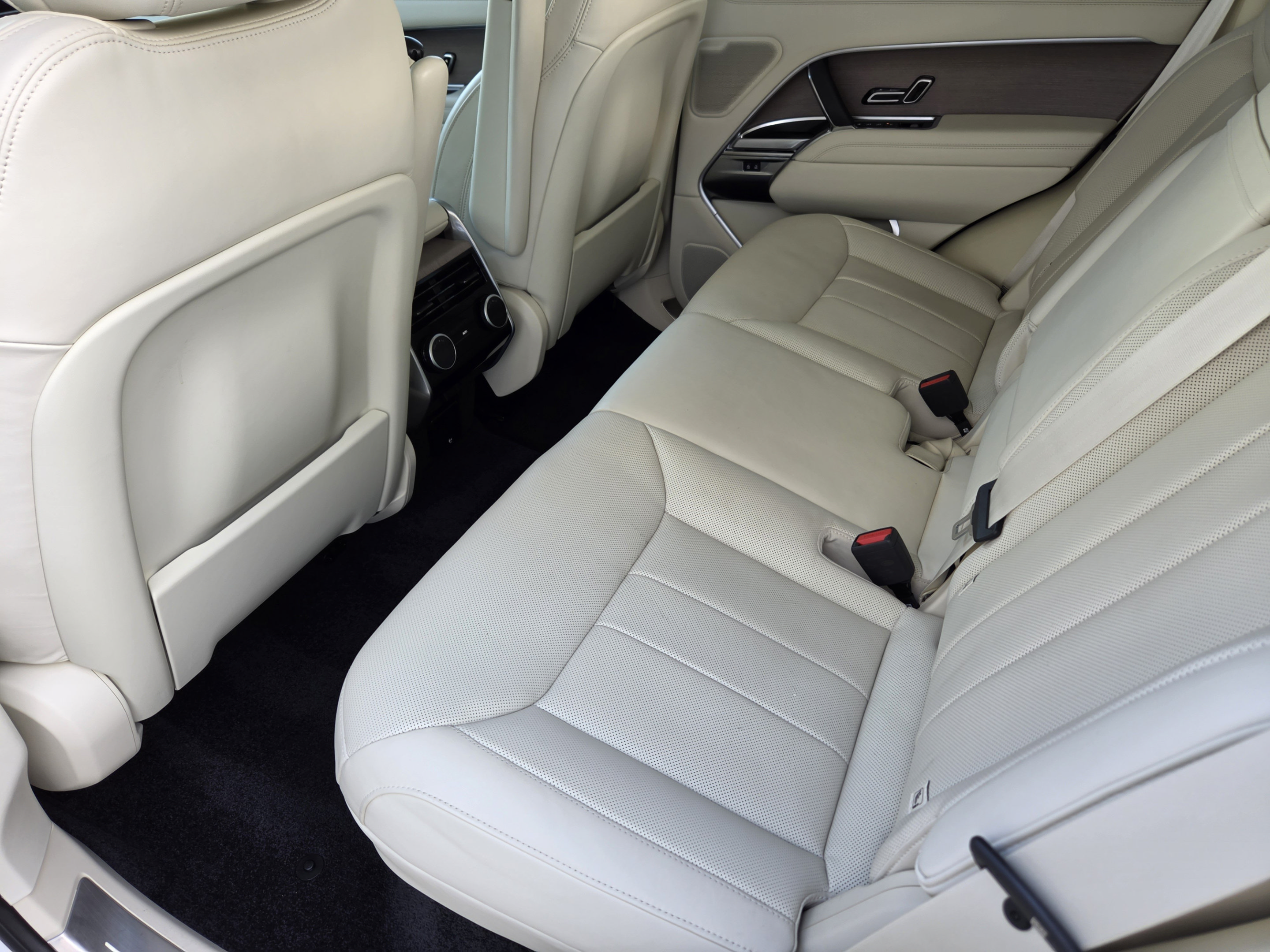 Used 2024 Land Rover Range Rover SE AWD/4WD image 27