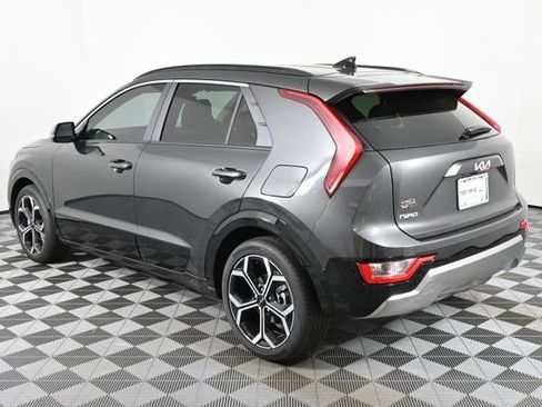New 2025 Kia Niro EX Touring image 7