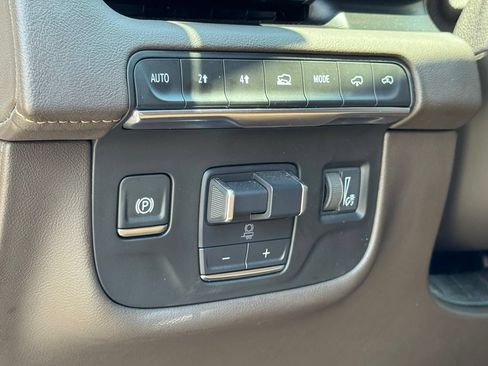 Certified 2024 Cadillac Escalade Sport w/ LPO, ONYX Package AWD/4WD image 22