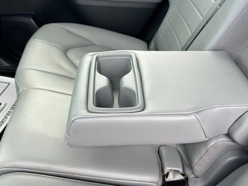 Used 2021 Toyota Highlander XLE image 46