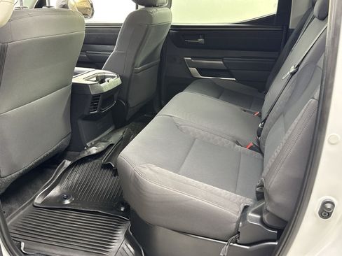 Used 2022 Toyota Tundra SR5 w/ SR5 Convenience Package AWD/4WD image 28