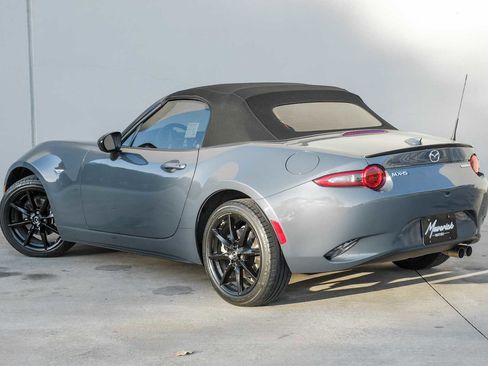 Used 2020 MAZDA MX-5 Miata Club image 11