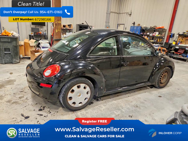 Used 2010 Volkswagen Beetle Coupe FWD image 4
