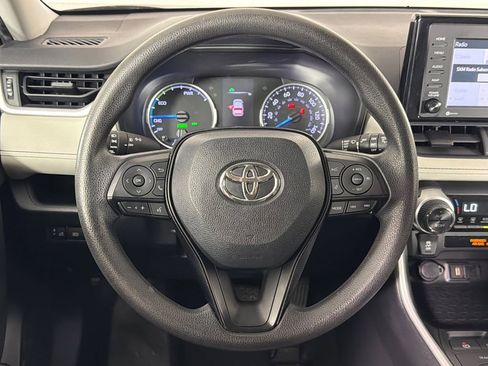 Used 2020 Toyota RAV4 XLE AWD/4WD image 23