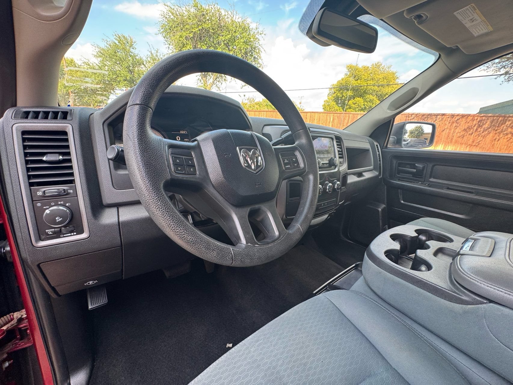 Used 2014 RAM 1500 Express RWD image 21