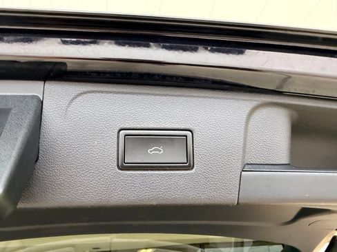 Used 2019 Volkswagen Atlas SE w/ Towing Package FWD image 32