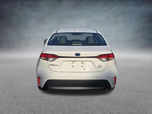 Used 2025 Toyota Corolla LE FWD image 5