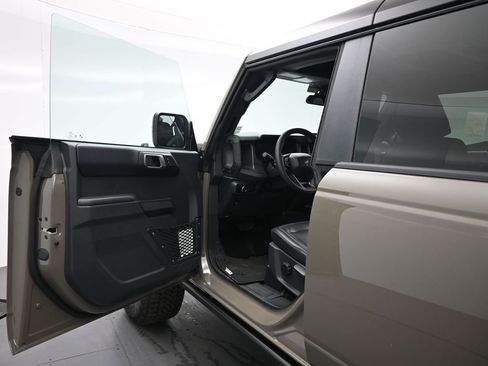 New 2026 Ford Bronco Badlands image 8