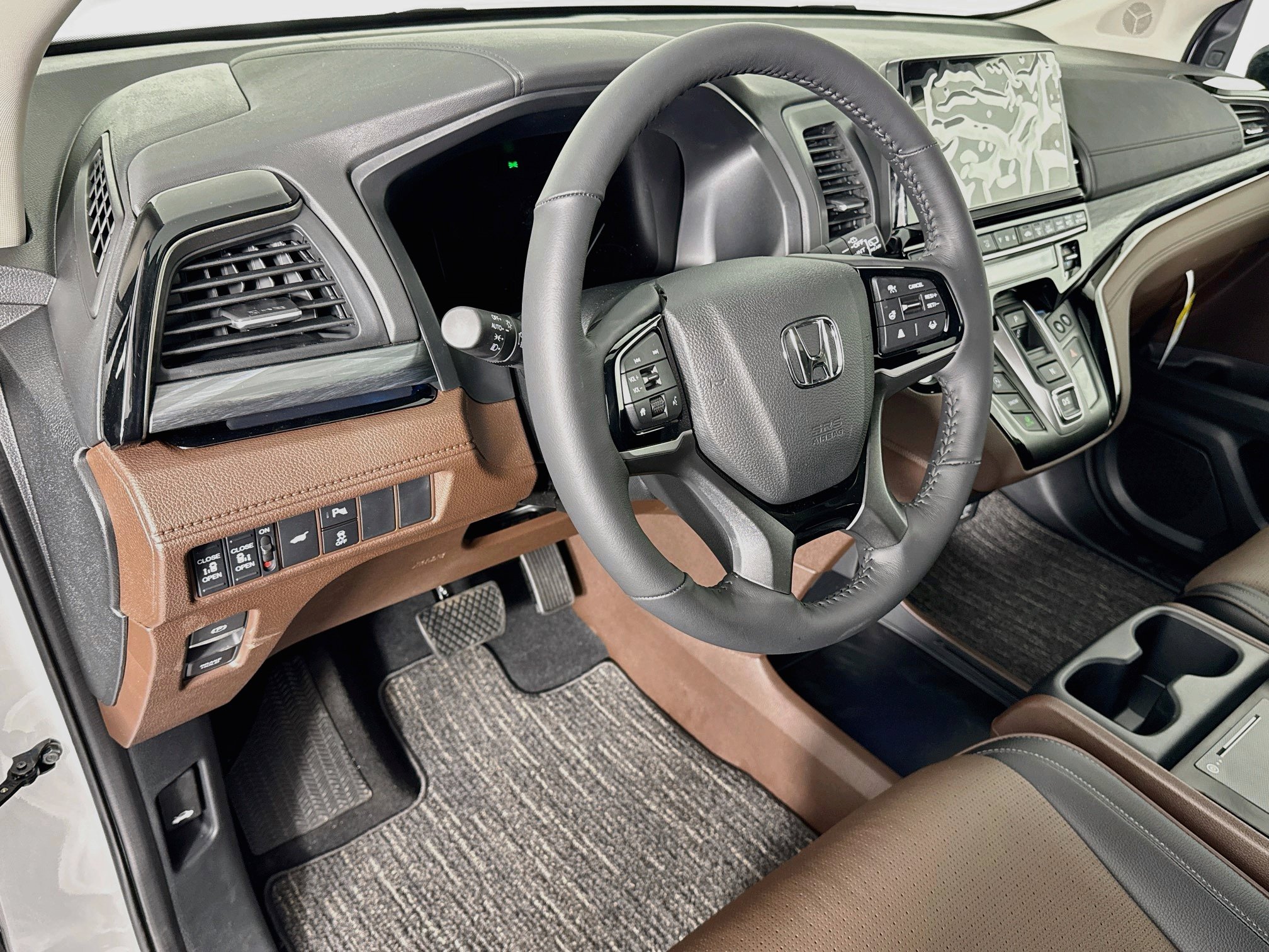 New 2027 Honda Odyssey Elite image 9