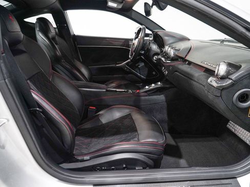 Used 2015 Ferrari F12 Berlinetta image 16