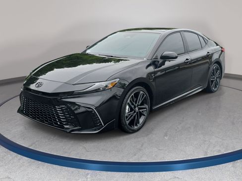 Used 2026 Toyota Camry XSE w/ Premium Plus Package FWD image 1